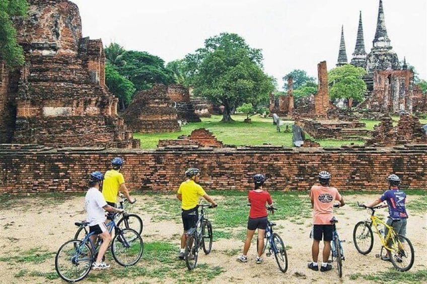 Bike Historic Ayutthaya : Pedal Through the Ancient City of Ayutthaya