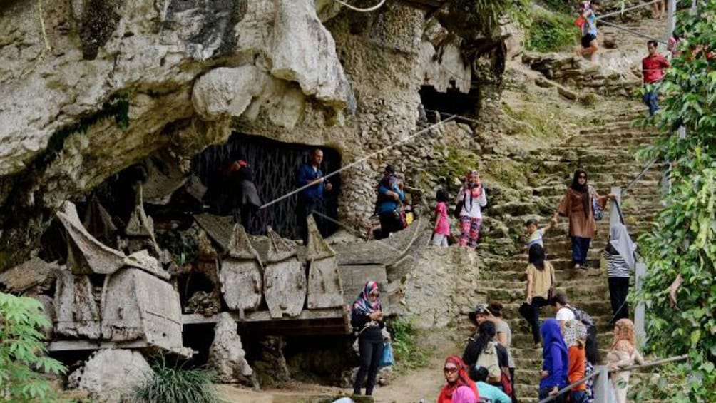 3 Days Tana Toraja Private Tour from Makassar
