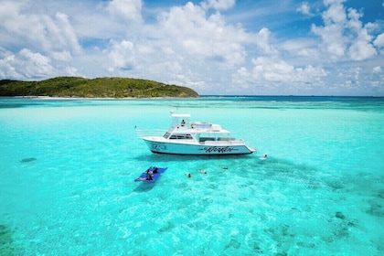 Cayo Icacos Snorkelling Tour: Lunch & Drinks Included