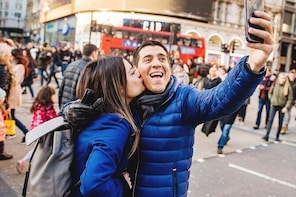 London photoshoot with Pro photographer. Prewedding/Individual/Family