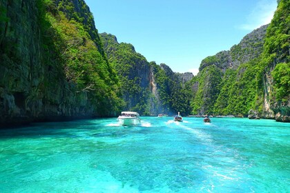 Excursión de esnórquel a las 4 islas Phi Phi desde Phuket