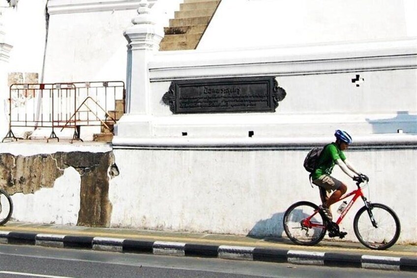 Bike Historic Bangkok Tours : Pedal Through the Old City of Bangkok