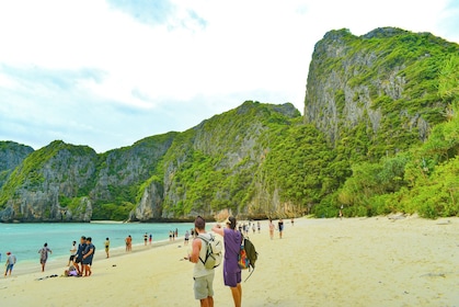 Excursión a Phi Phi, la bahía Maya y la isla de Khai desde Phuket