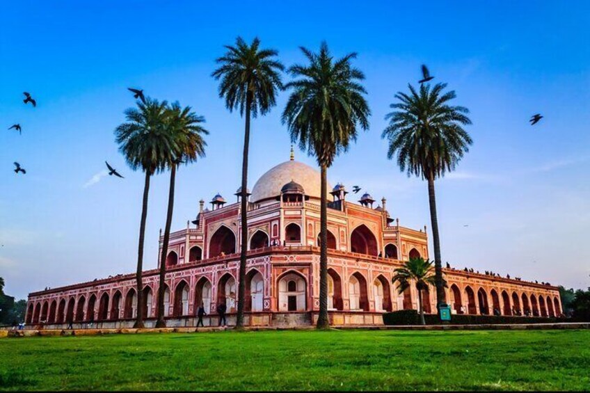 Private Full Day Old and New Delhi City Tour by Car