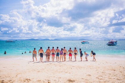 Tour de snorkel de día completo a la isla de Khai desde Phuket