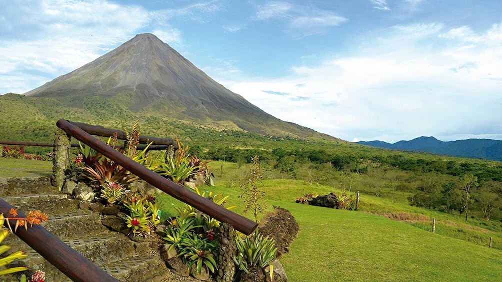 Arenal Volcano & Tabacon Hot Springs From San Jose