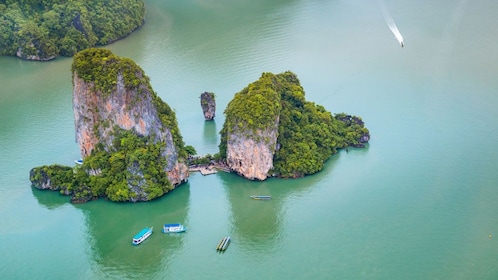 Hong Krabi & James Bond Island By Speedboat From Phuket