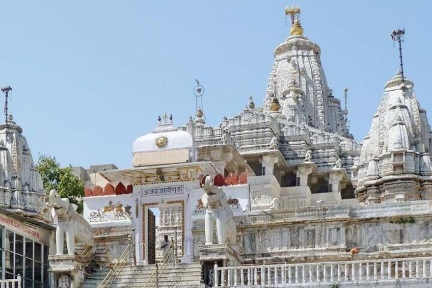 Jodhpur To Udaipur Via Jain Temple & Kumbhalgarh Fort One Way Transfer