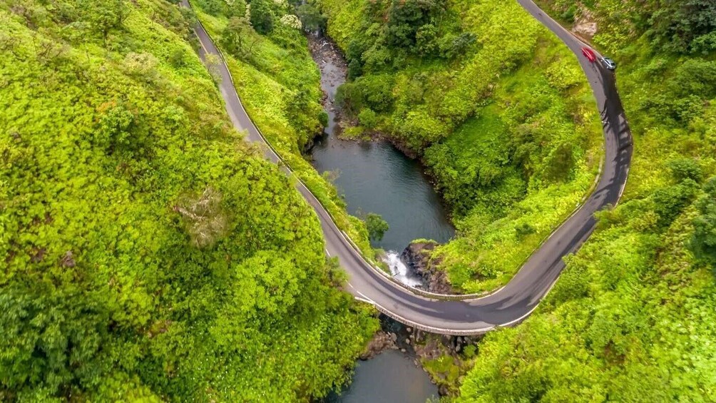 PRIVATE ROAD TO HANA, WATERFALLS & LUNCH