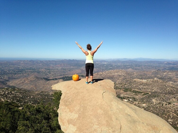 Potato Chip Rock Hiking - Round Trip Transportation