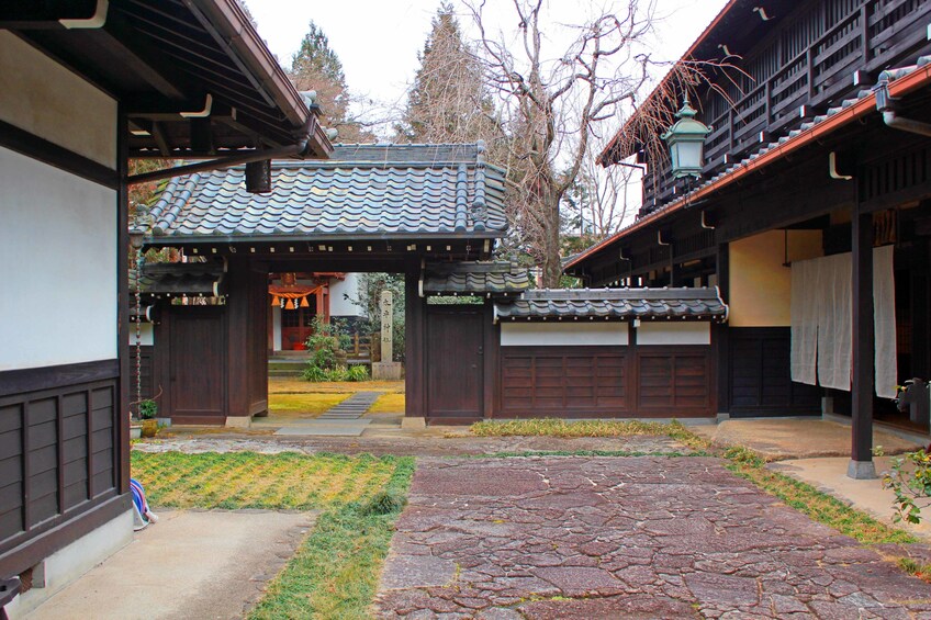 Mino Ware Pottery Painting & Tea in Tajimi, Gifu Prefecture