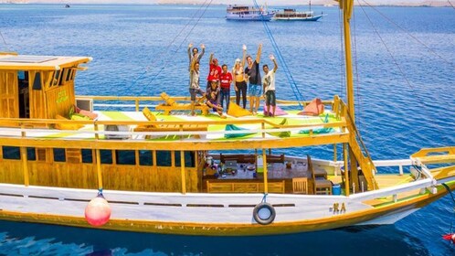 2 Day Private Komodo Sailing with Semi Phinisi & Snorkeling 