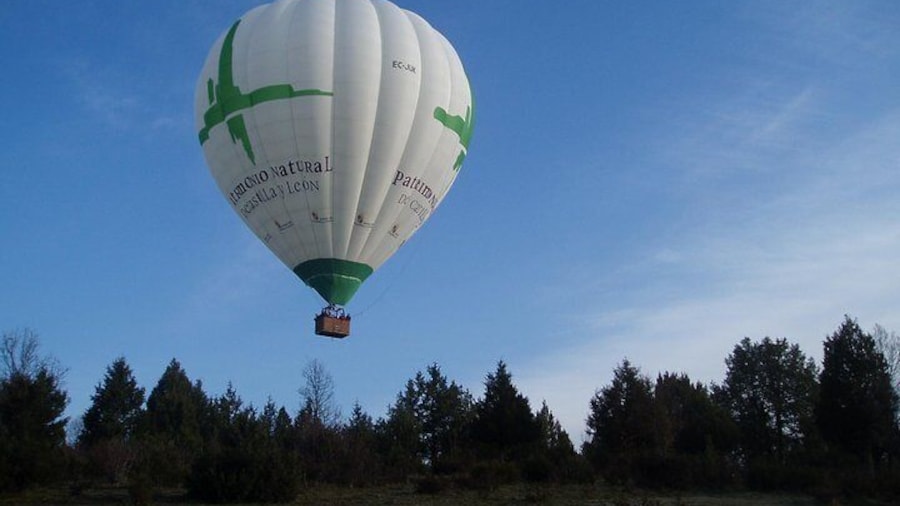 Admire Guadarrama Regional Park from the sky!