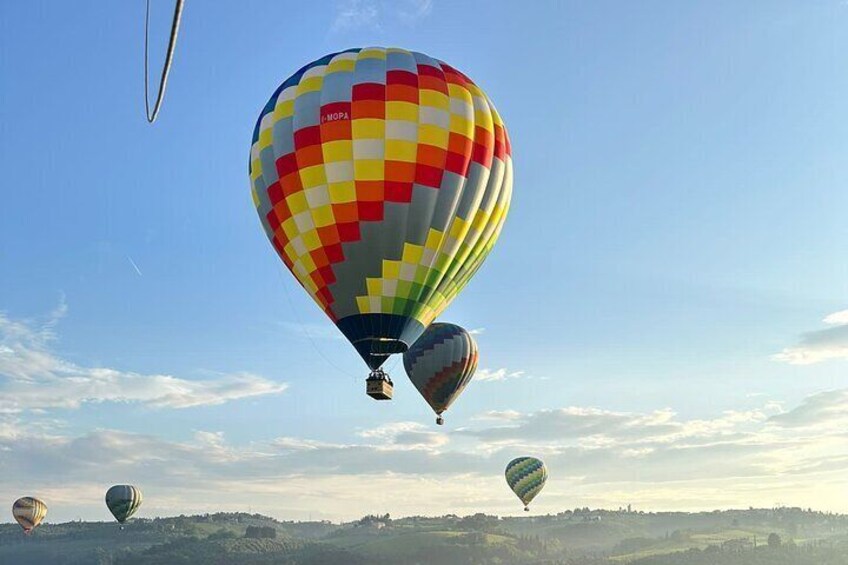 Private Tour: Tuscany Hot Air Balloon Flight with Transport from Firenze