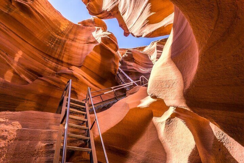 Antelope Canyon and Horseshoe Bend by Airplane from Las Vegas