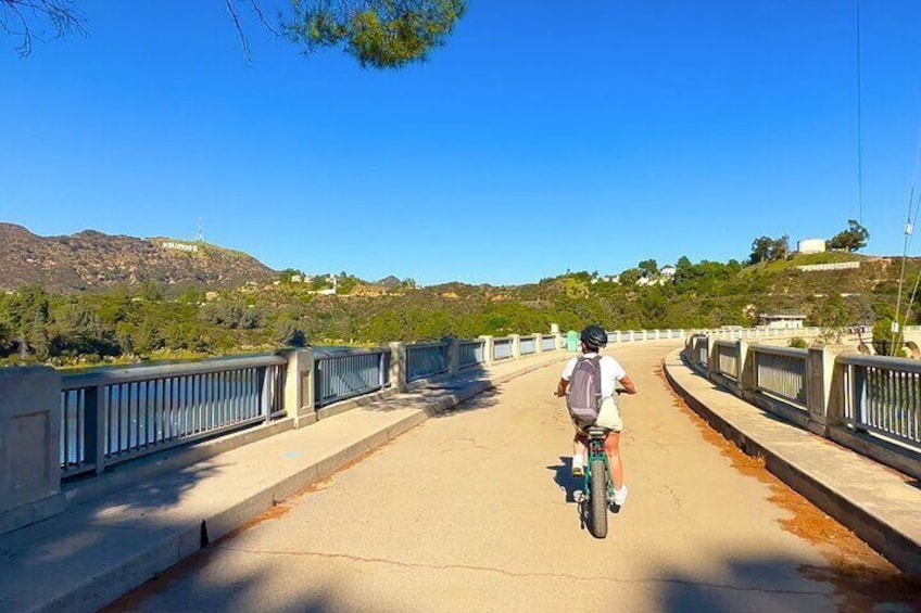 E-Bike Tour to the Hollywood Sign at Lake Hollywood