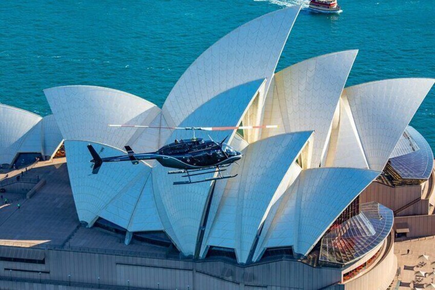 Private Helicopter Flight Over Sydney & Beaches for 2 or 3 people - 30 Minutes