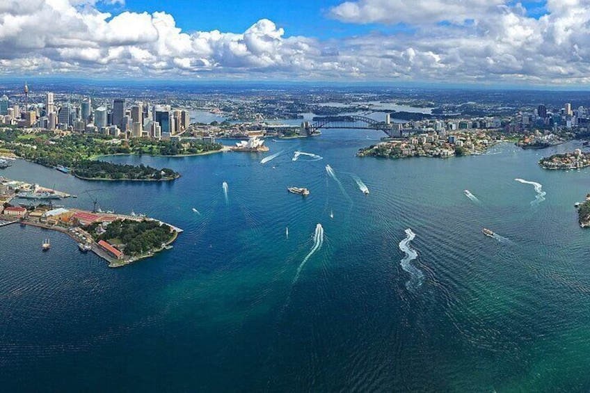 Private Helicopter Flight Over Sydney & Beaches for 2 or 3 people - 20 Minutes