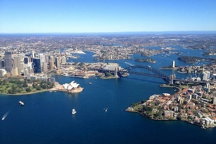 Private Helicopter Flight Over Sydney & Beaches for 2 or 3 people - 20 Minu...