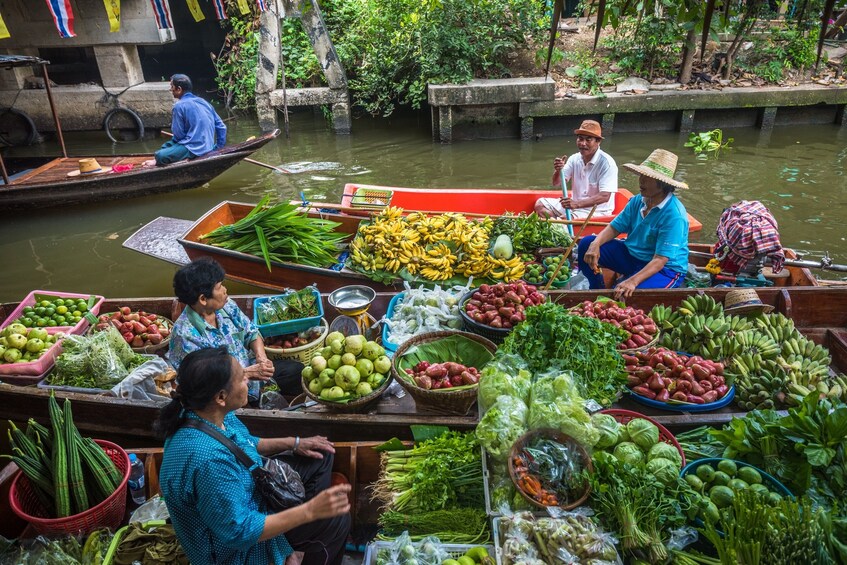 Private Guided Tour to  Damnoen Saduak Floating Market