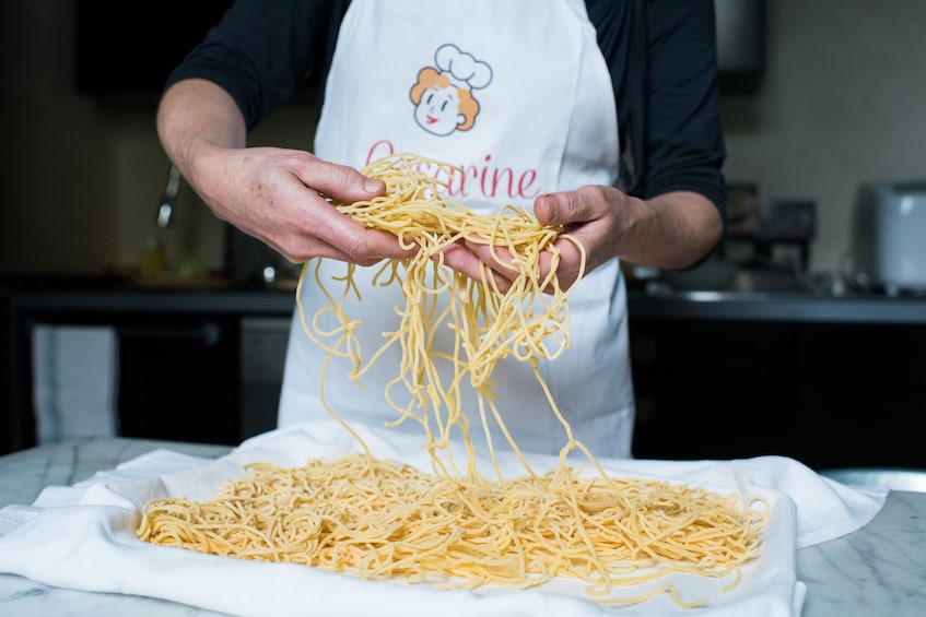 Private pasta-making class at a Cesarina's home in Perugia