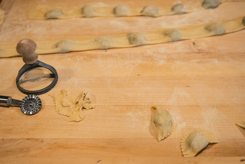 Private pasta-making class at a Cesarina's home in Perugia