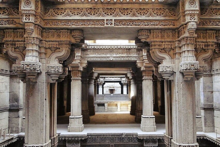 7-Day Archaeological Guided Tour of Western India