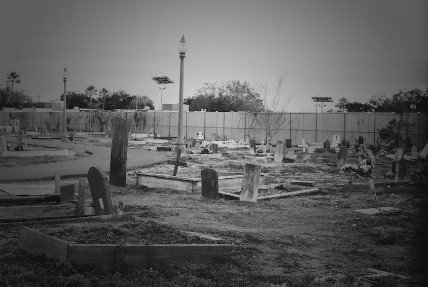 Haunted Cemetery Bus Tour of New Orleans