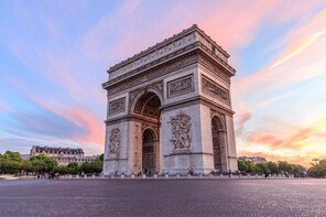 Skip the Line: Arc de Triomphe Including Terrace Access Ticket
