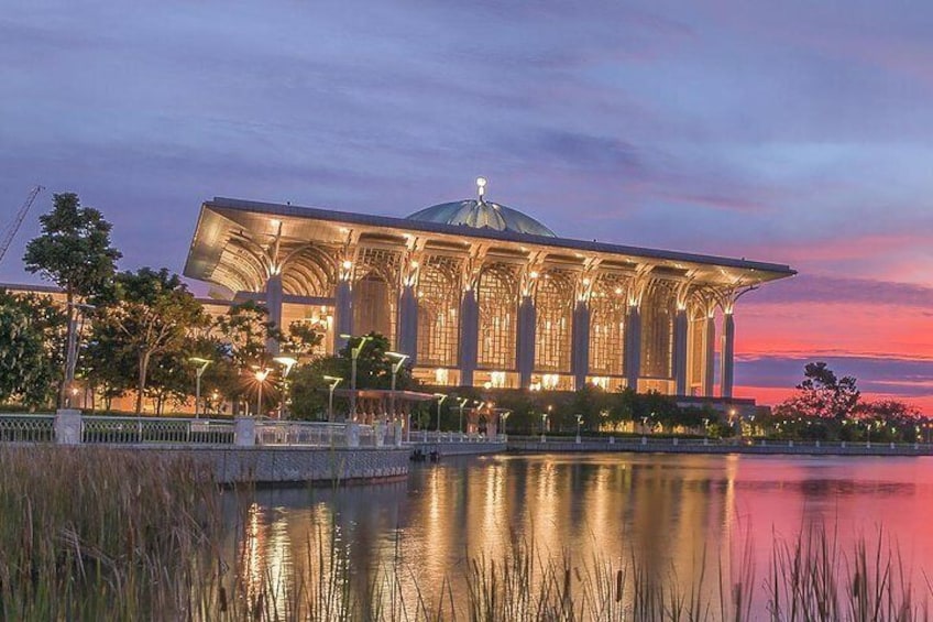 Masjid Tuanku Mizan Zainal Abidin (Masjid Besi)