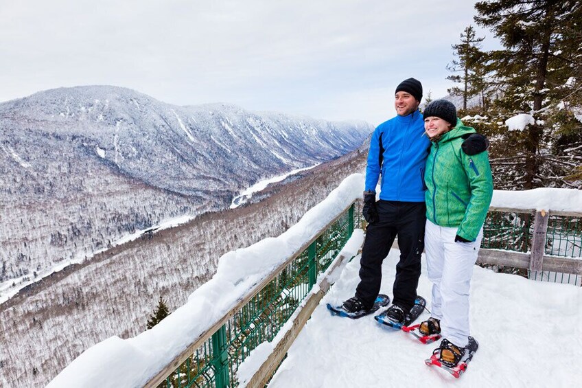 Snowshoeing Tour in Jacques-Cartier National Park 