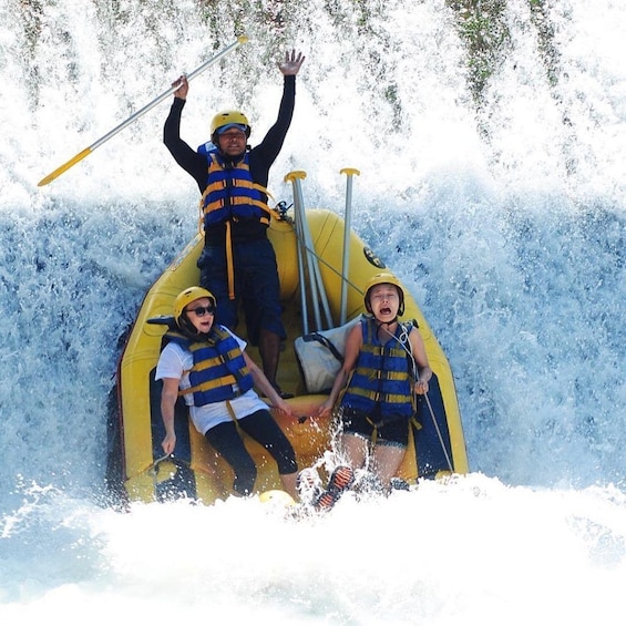 Telaga Waja White Water Rafting by Bali Sobek