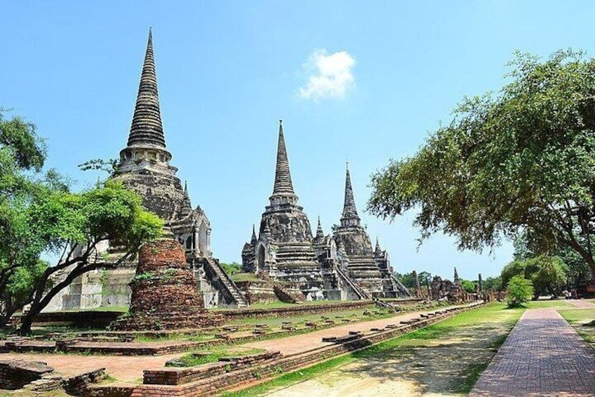 Wat Phra Sri Sanphet, inside the old Royal Palace