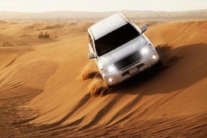 Desert Safari with Dinner - Deluxe Package with Transfers.