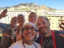 Sicilian cooking class and Palermo market tour