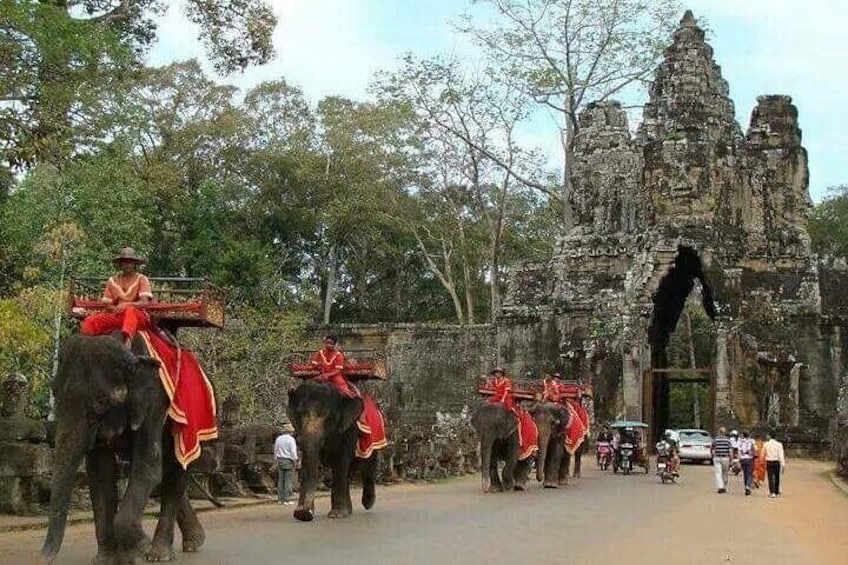 South gate of Angkor Thom