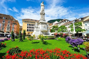 Guided Walking Tour “The historical City Centre of Bolzano”