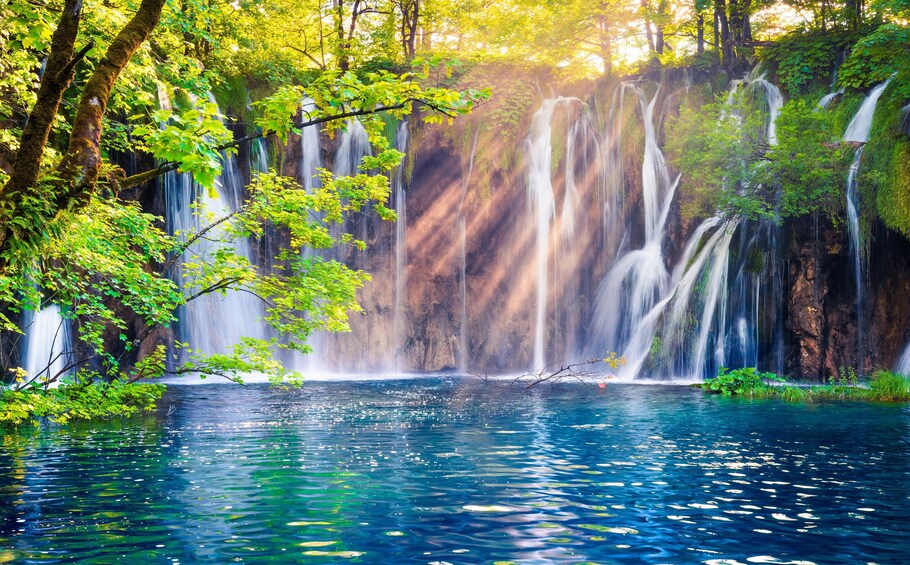 Plitvice Lakes Tour from Split with entrance to the park