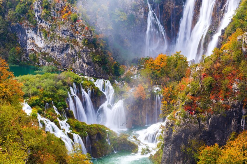 Plitvice Lakes Tour from Split with entrance to the park