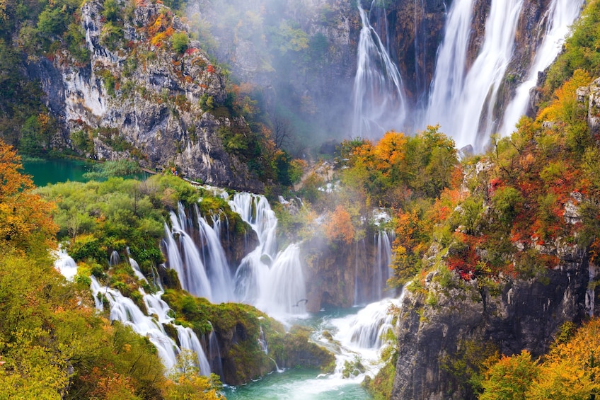 Zagreb to Split transfer with entrance to Plitvice Lakes