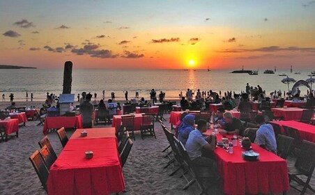 Cena de mariscos en Jimbaran Bali a cargo de New Dewata