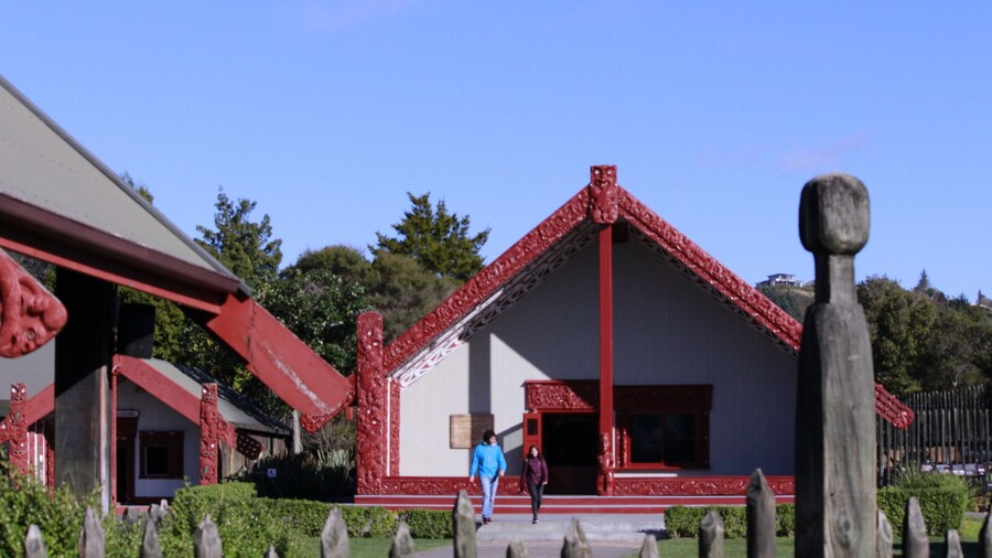 Hobbiton Rotorua Overnight Tour