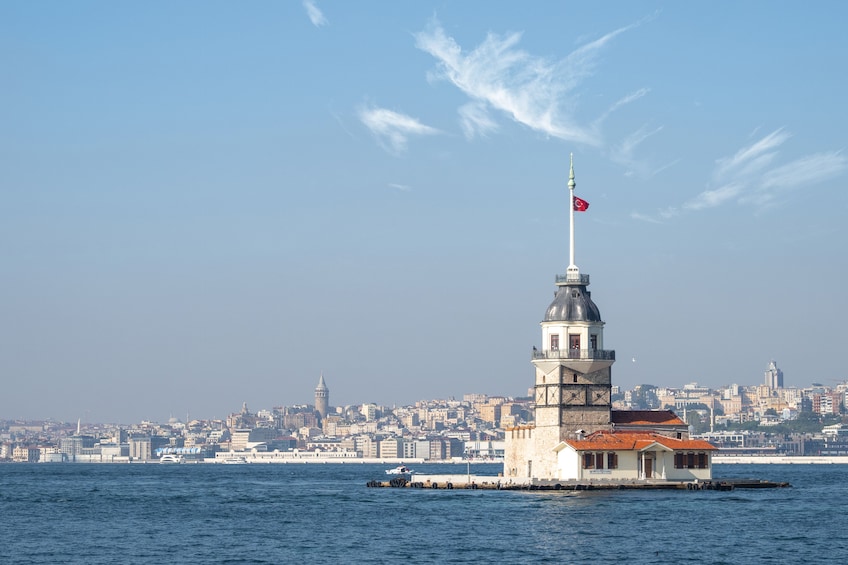 Asian Meets the European Side of Istanbul & Bosphorus Cruise