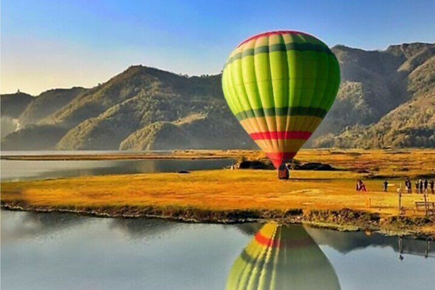 Hot Air Balloon in Lakeside