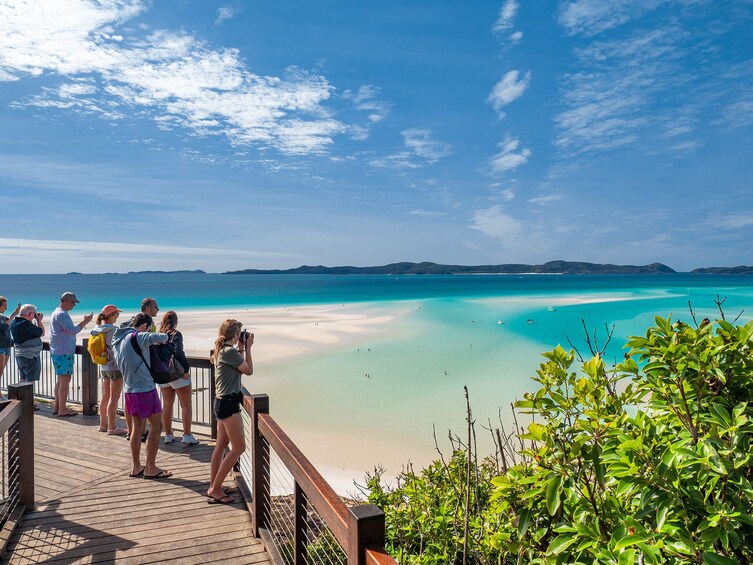 Whitehaven Beach & Hill Inlet Chill & Grill