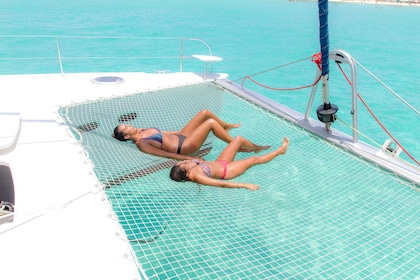 majestic elegance cancun excursions Isla Mujeres on catamaran, lunch buffet, open bar & snorkel