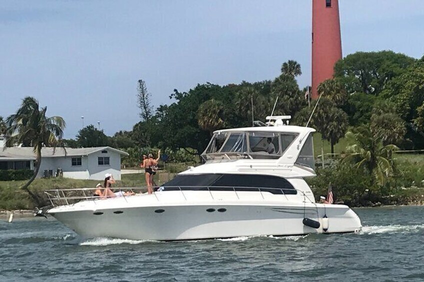 Cruise Luxury 51' Sea Ray : Palm Beach- Jupiter Starting $1250 for 4 H