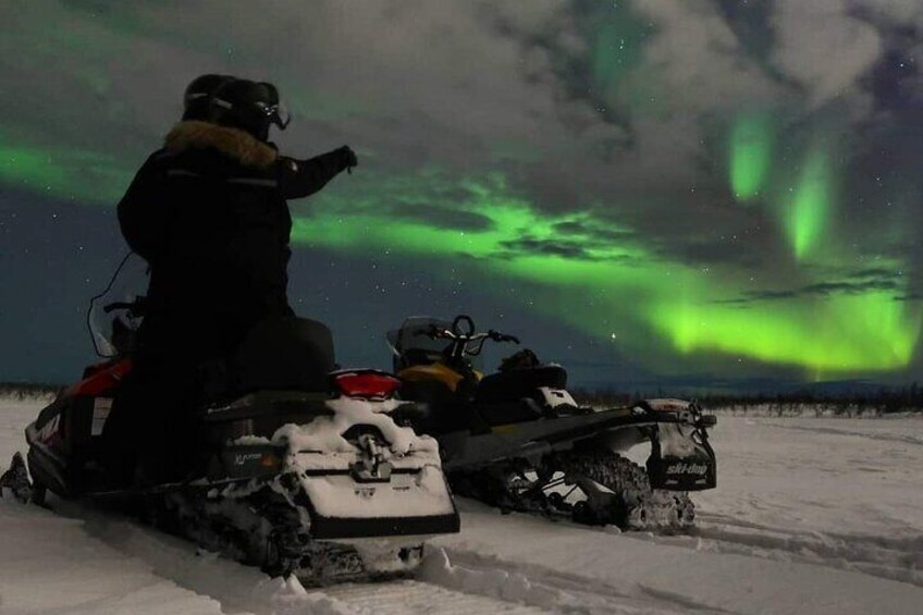 Experience the Northern Lights from top of Mt Ednamvárri with 360 degree views