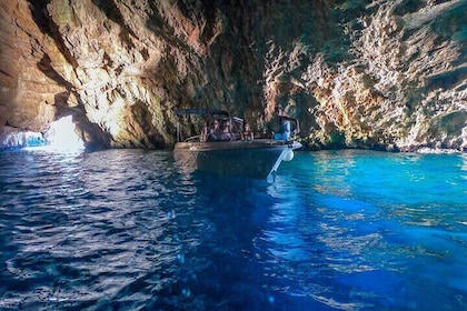 Ticket Tour: Cueva Azul, Isla Mamula, Túnel Submarino, Dama de las Rocas (3...