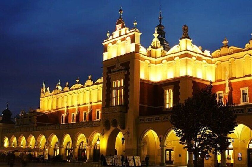 From Warsaw: Krakow and Auschwitz Day Tour by Train